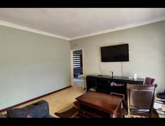 3 BEDROOM HOUSE FOR SALE IN BIRCHLEIGH